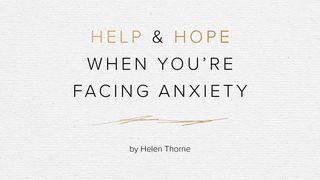 Help and Hope When You’re Facing Anxiety by Helen Thorne Salmo 118:8 Nueva Versión Internacional - Español