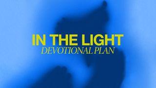 IN the LIGHT - Learning to Live in the Light Micha 7:7 Statenvertaling (Importantia edition)